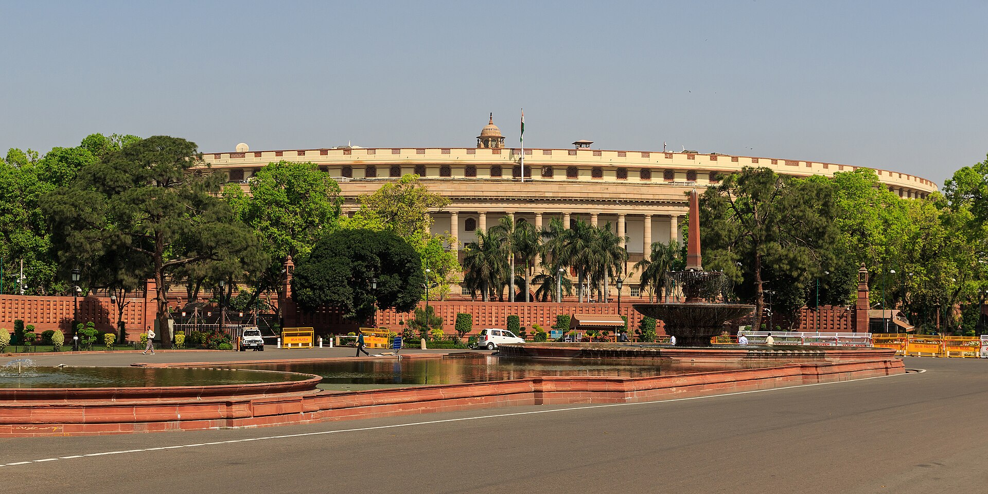 Government buildings in New Delhi, shown as editorial context for the independent AICTE.MBA directory